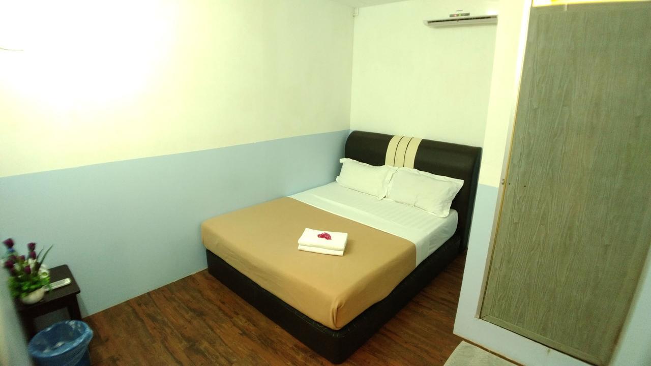 Apple 1 Hotel Budget Gelugor Buitenkant foto