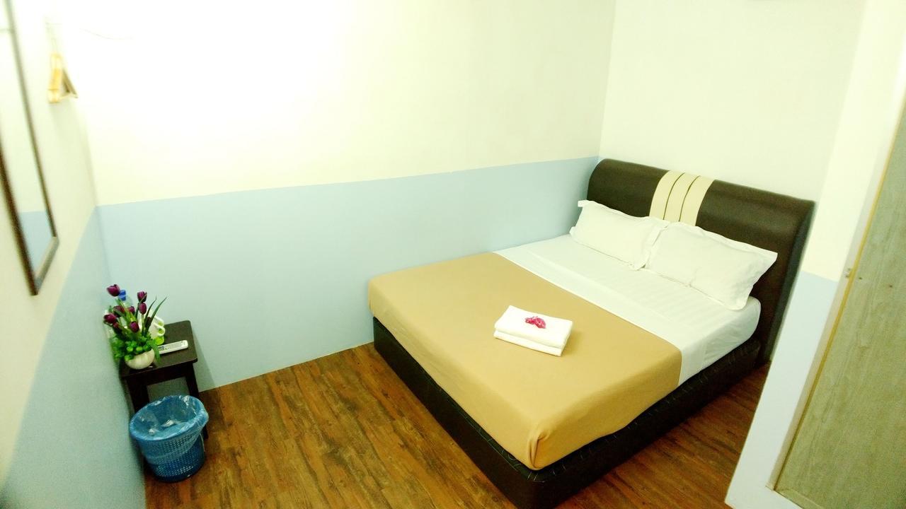 Apple 1 Hotel Budget Gelugor Buitenkant foto