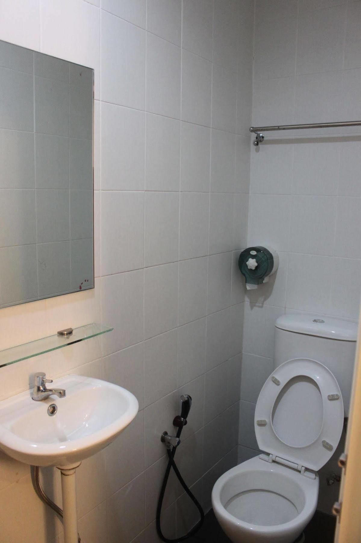 Apple 1 Hotel Budget Gelugor Buitenkant foto